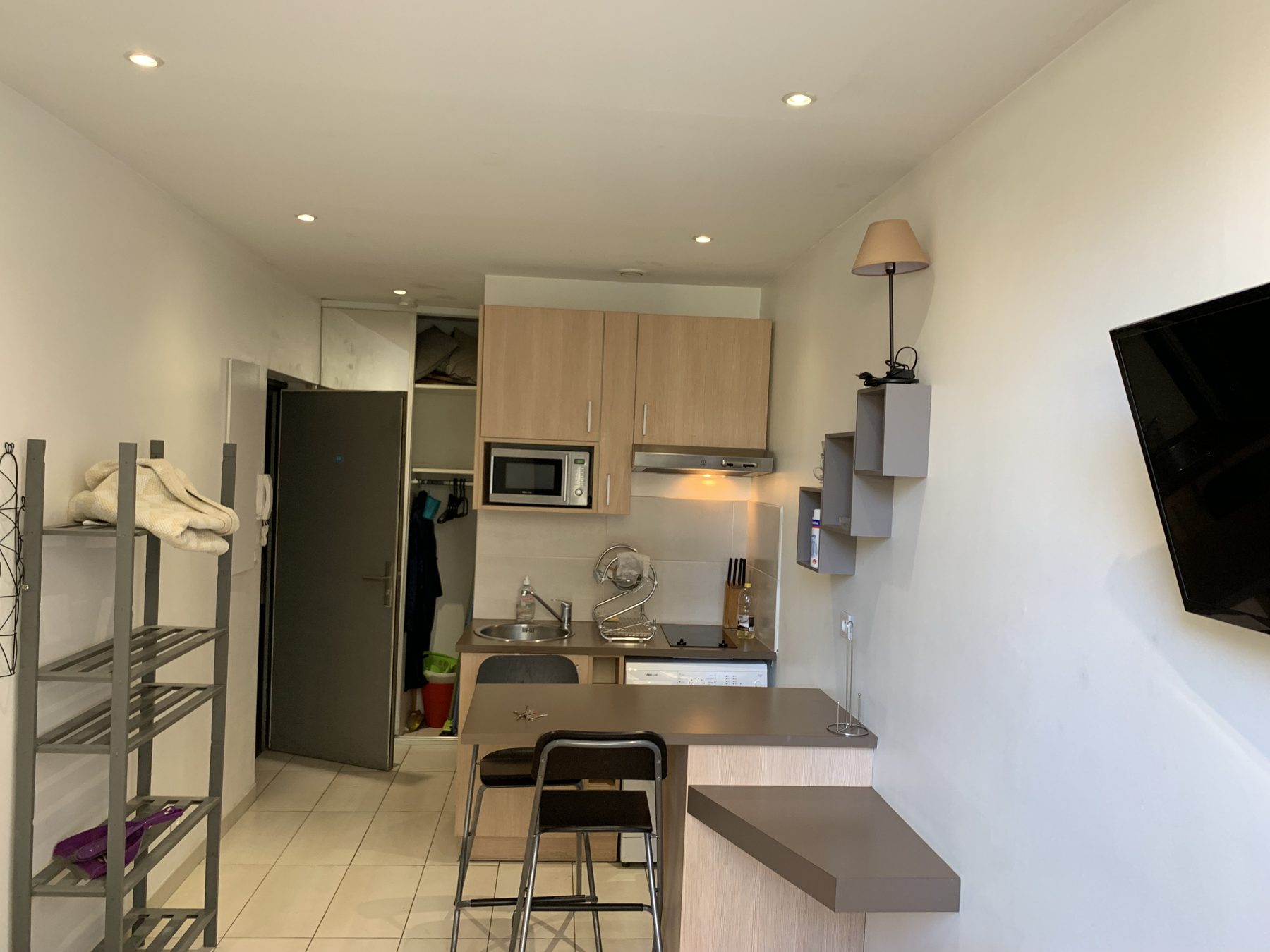 Studio lycee Thiers cote Place 2eme etage — photo 49