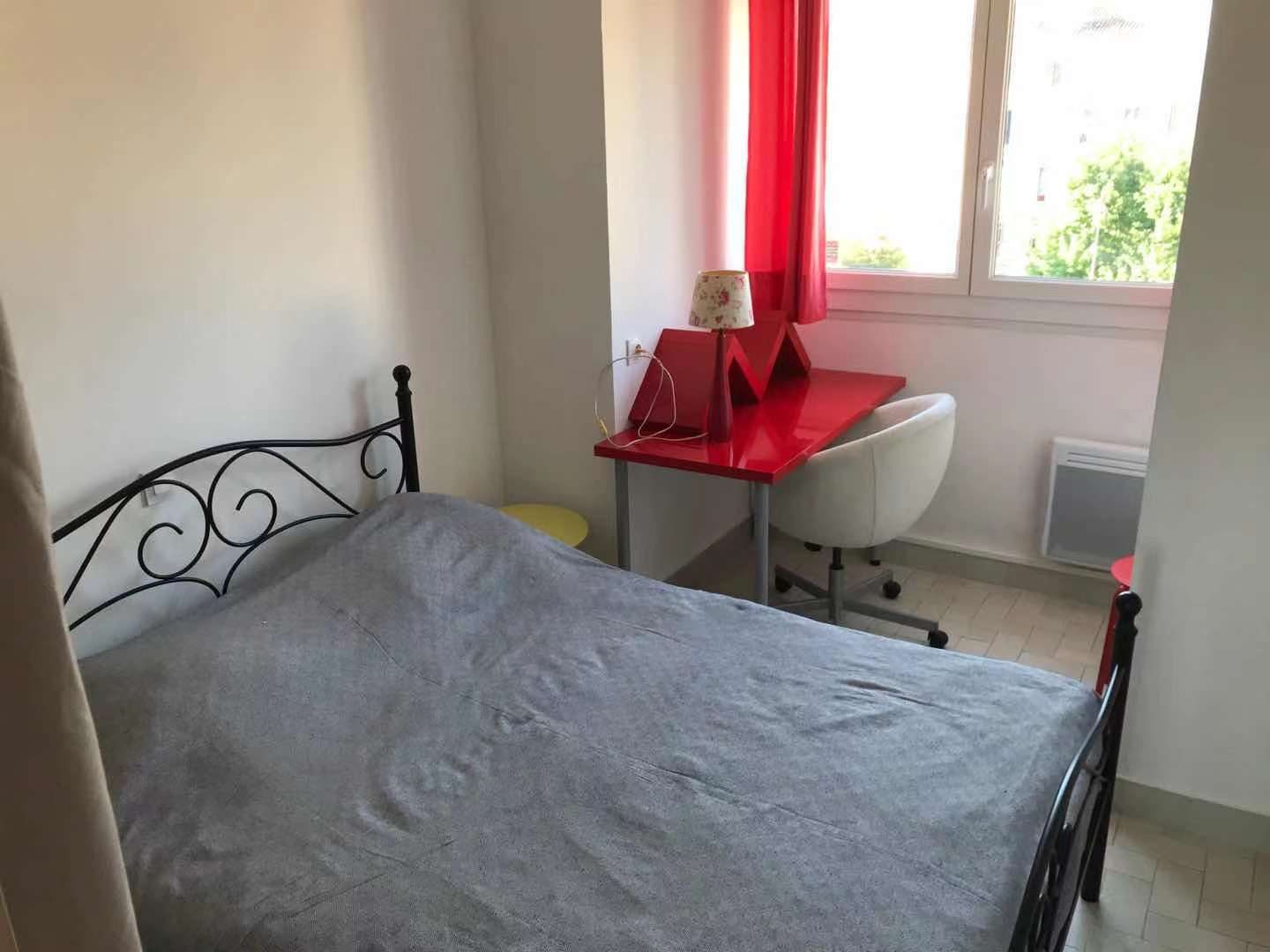55 m2 Place Marceau avec climatisation et superbe vue — photo 49