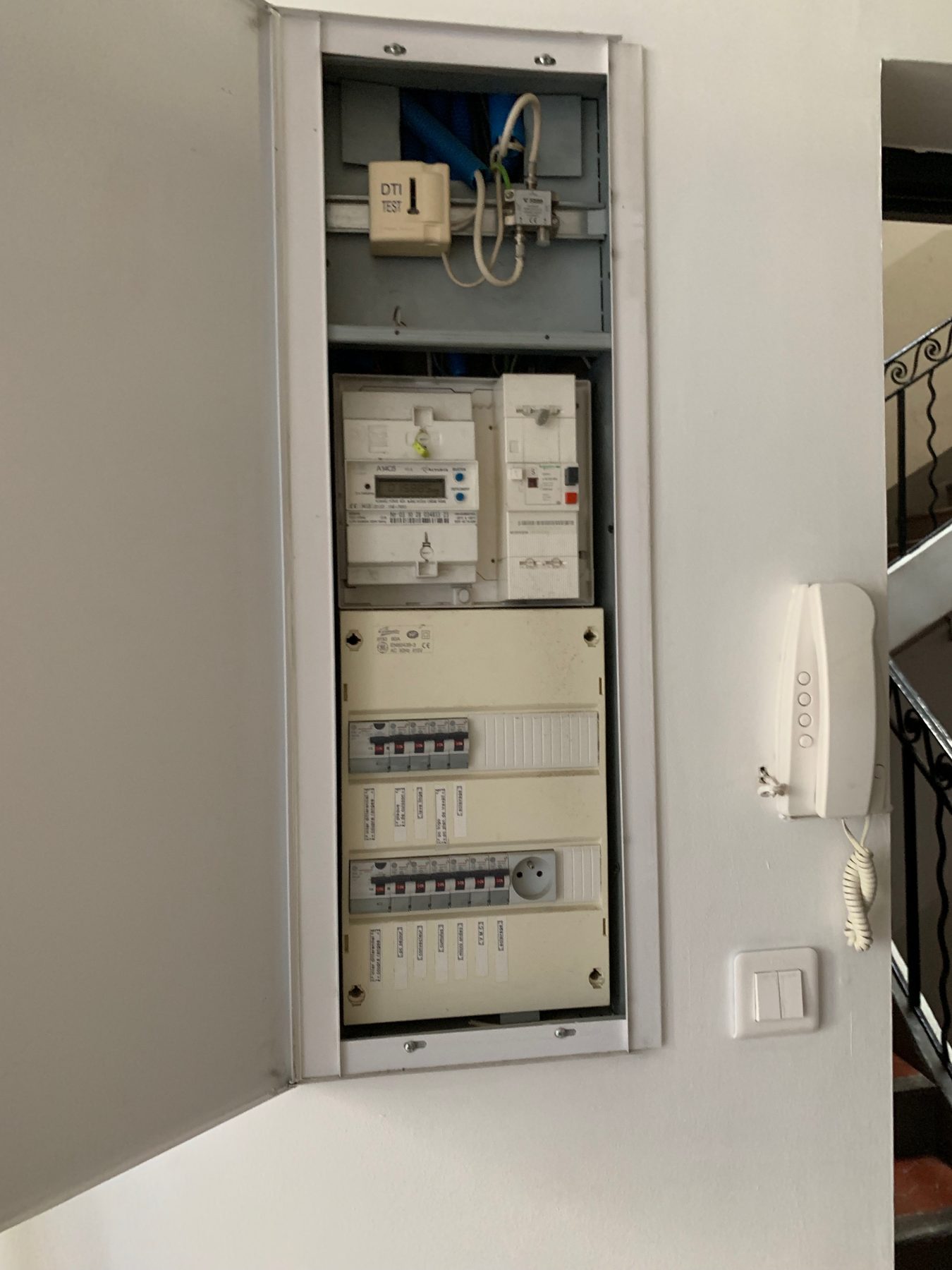 Studio lycee Thiers cote Place 2eme etage — photo 38