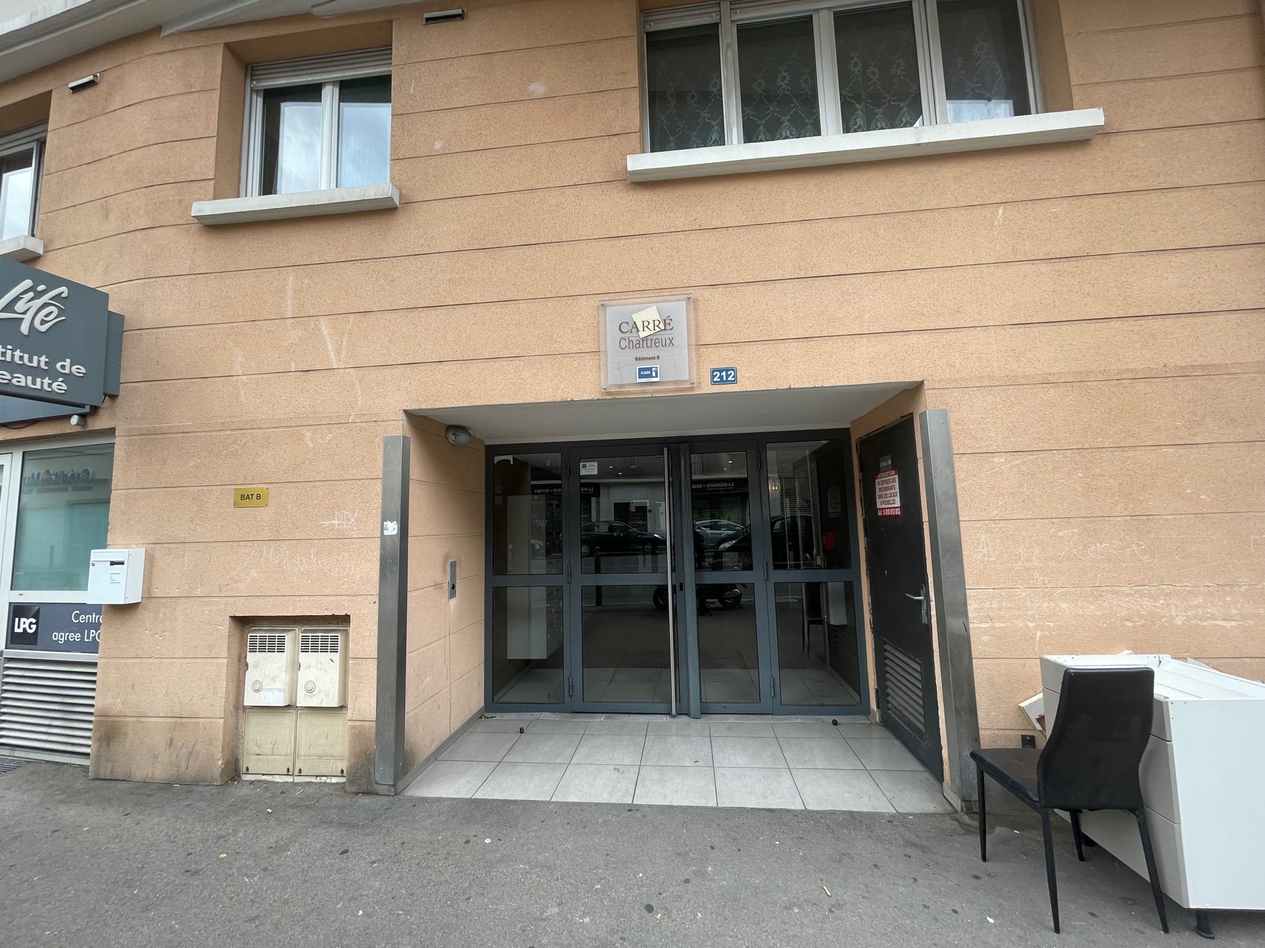 Grand T1 de 28 m2 entièrement équipé aux Chartreux — photo 129