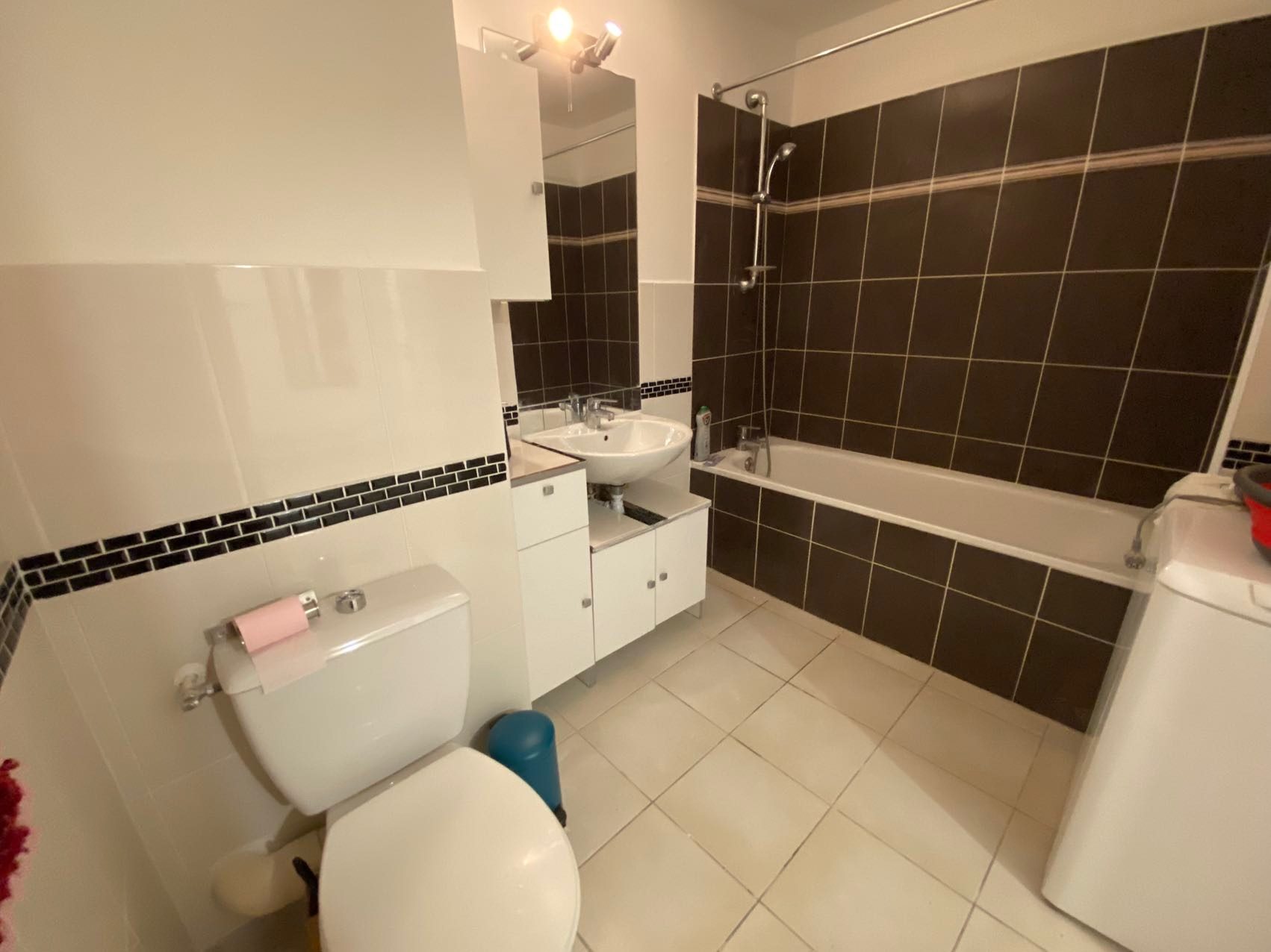 Grand T1 de 28 m2 entièrement équipé aux Chartreux — photo 72