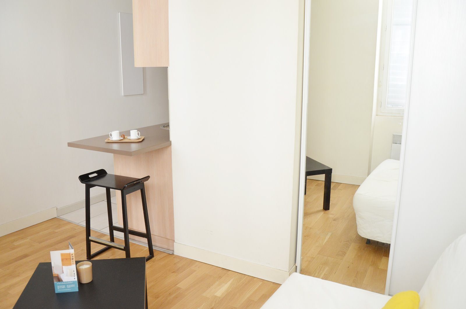 Studio lycee thiers cote Place 1er etage — photo 3