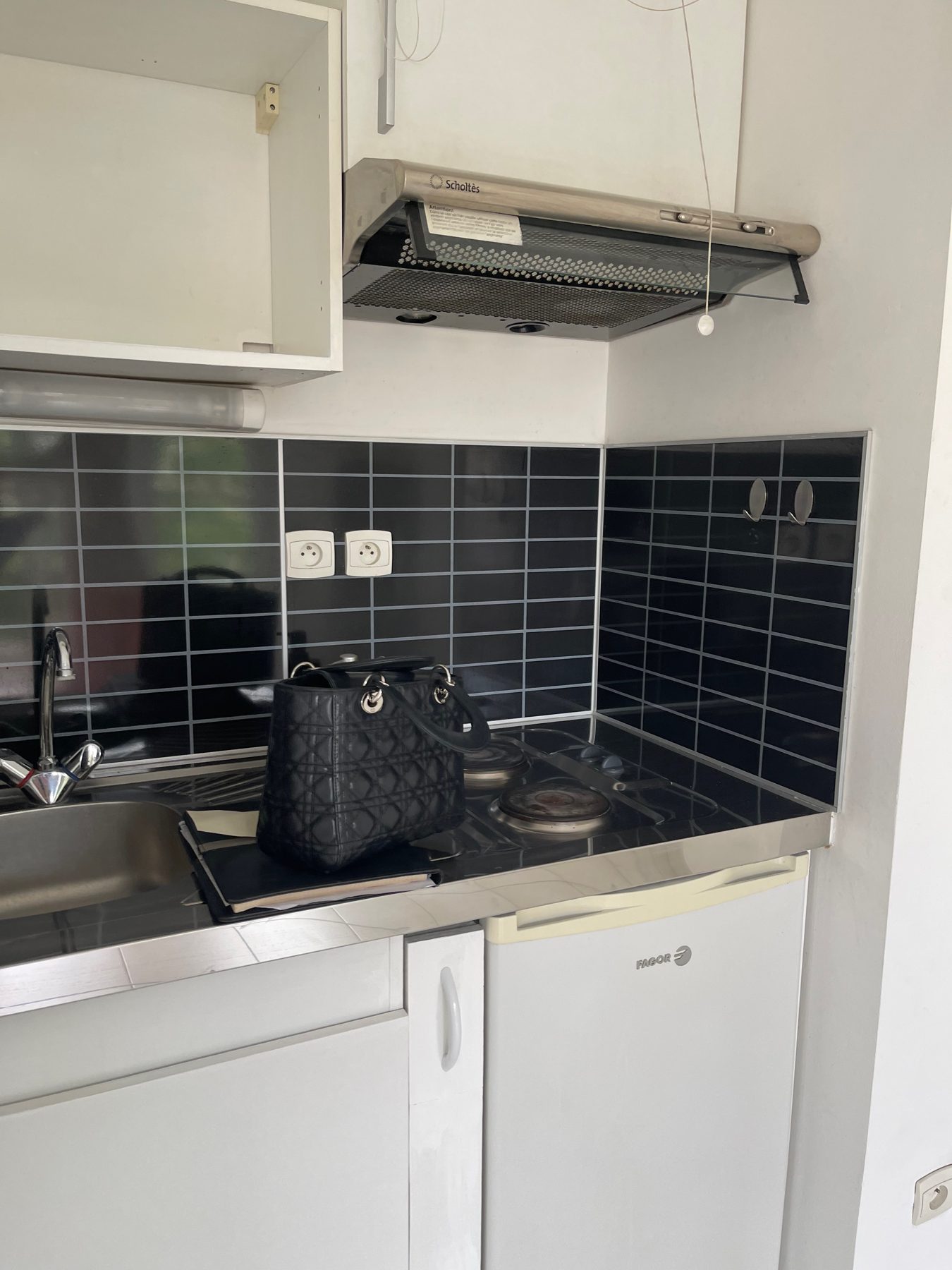 Grand T1 de 28 m2 entièrement équipé aux Chartreux — photo 115