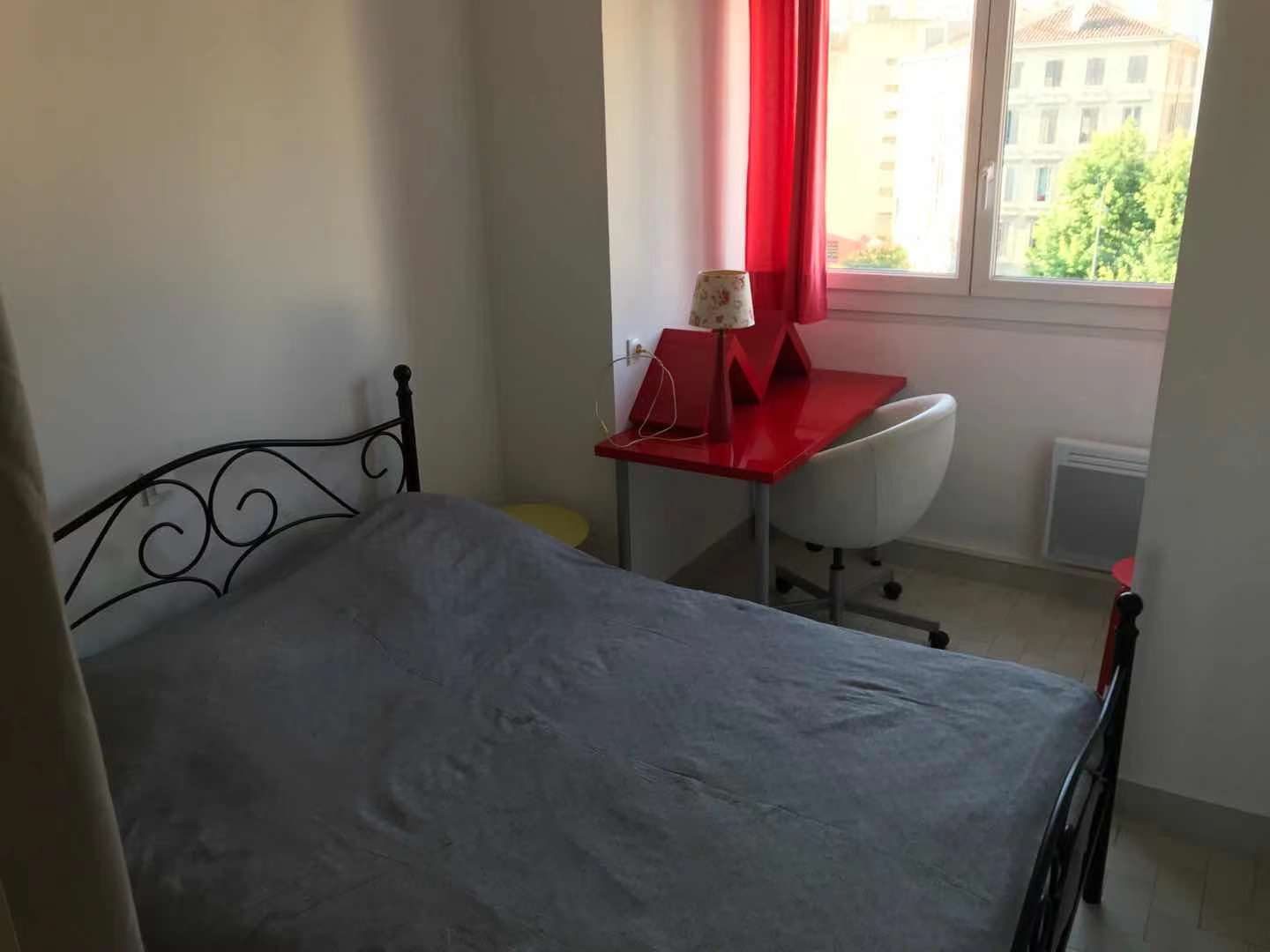 55 m2 Place Marceau avec climatisation et superbe vue — photo 34