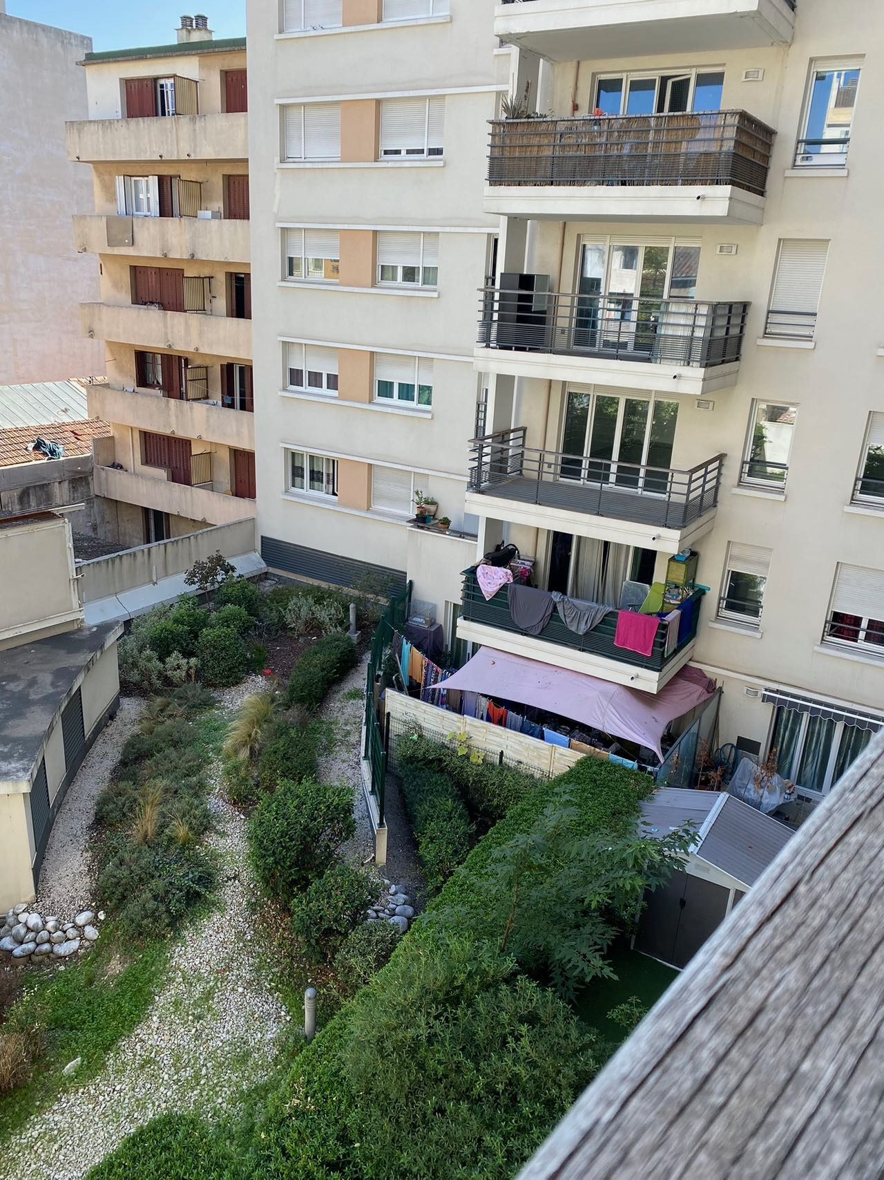 Grand T1 de 28 m2 entièrement équipé aux Chartreux — photo 81
