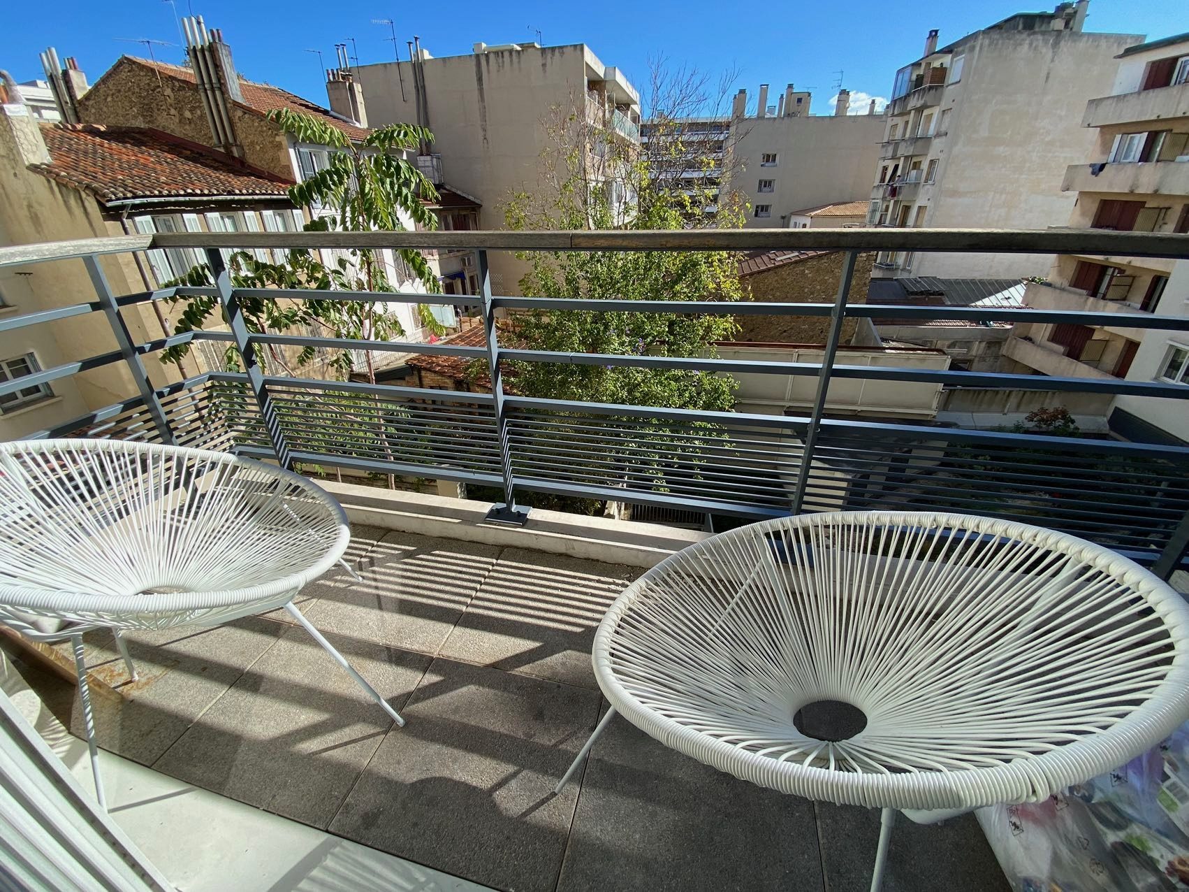 Grand T1 de 28 m2 entièrement équipé aux Chartreux — photo 92
