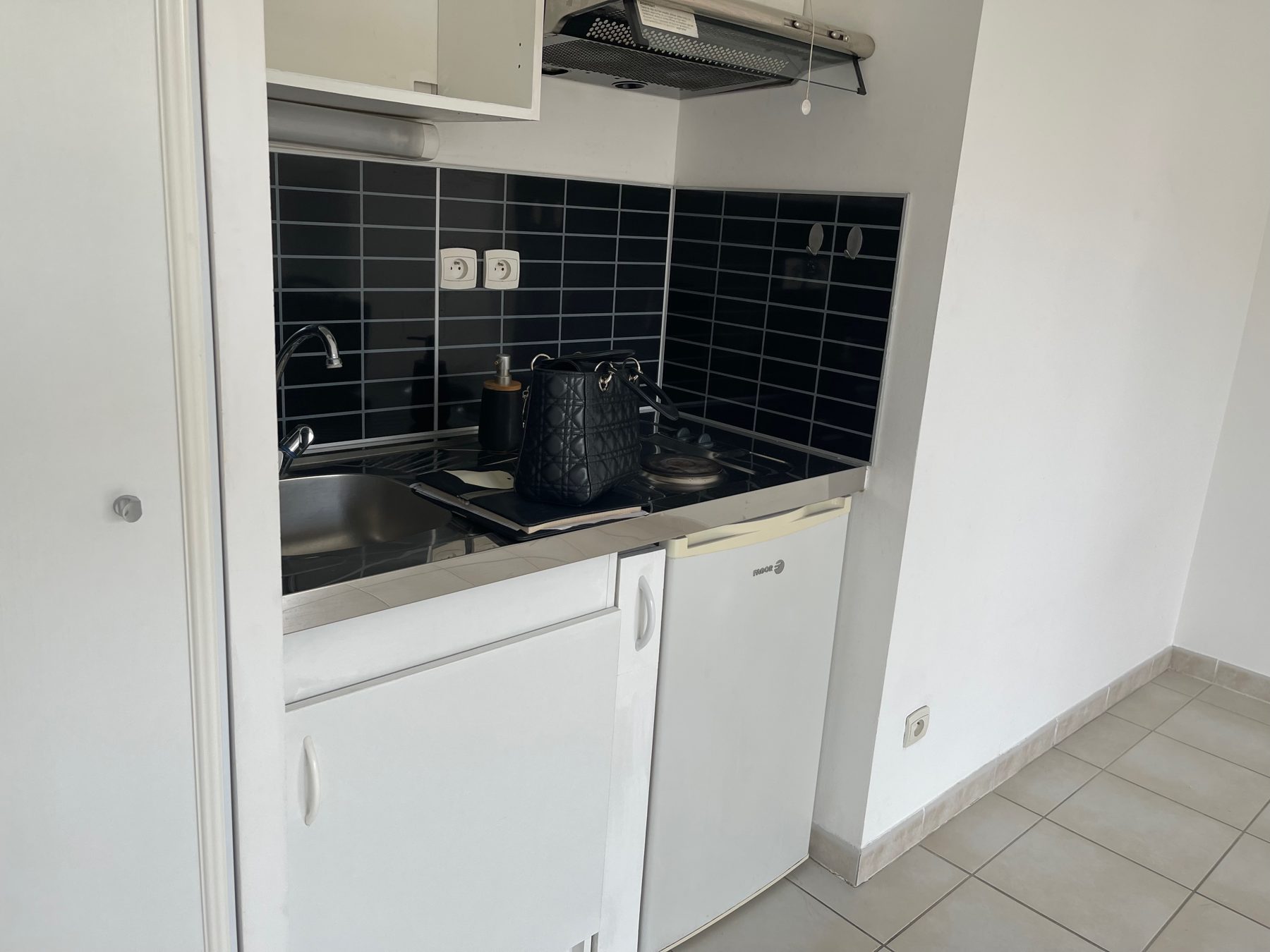 Grand T1 de 28 m2 entièrement équipé aux Chartreux — photo 116