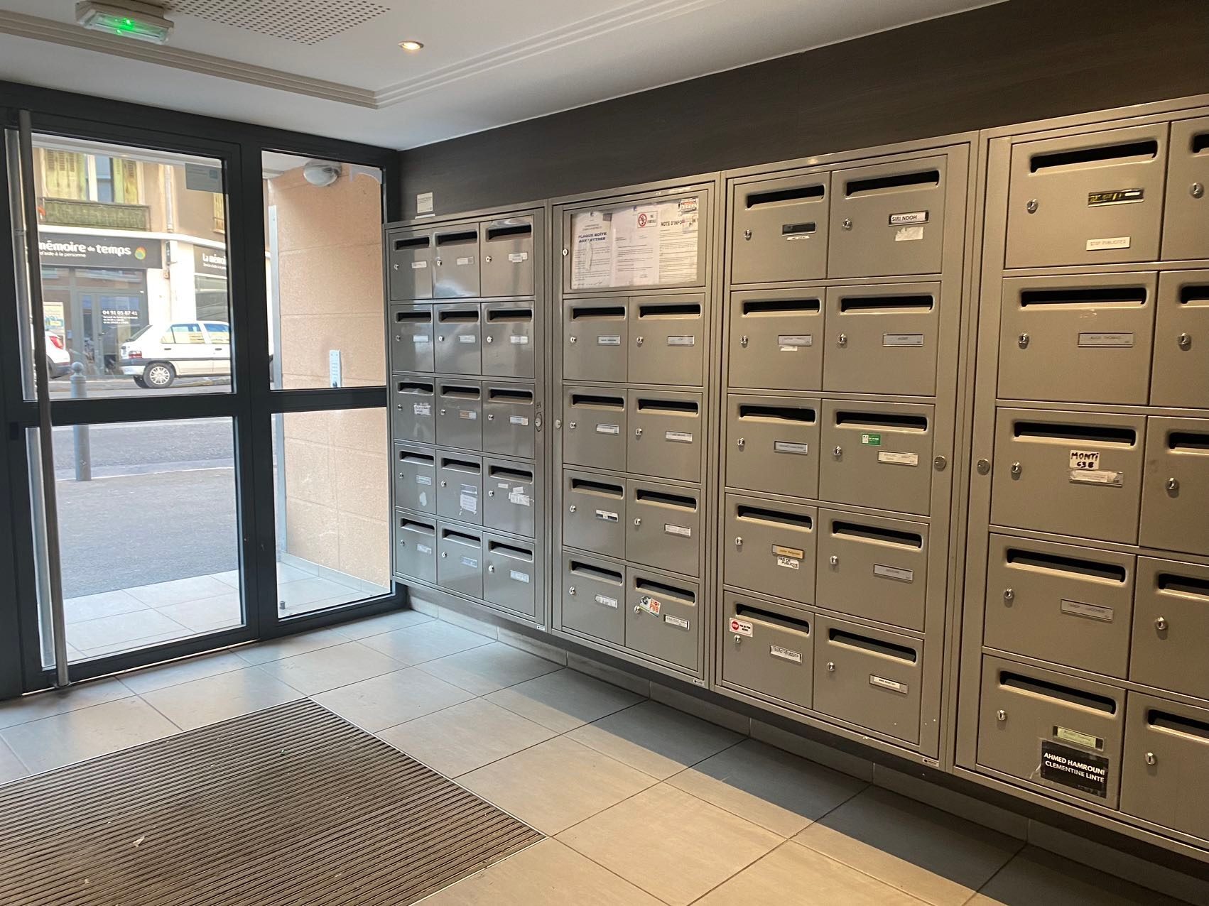 Grand T1 de 28 m2 entièrement équipé aux Chartreux — photo 80