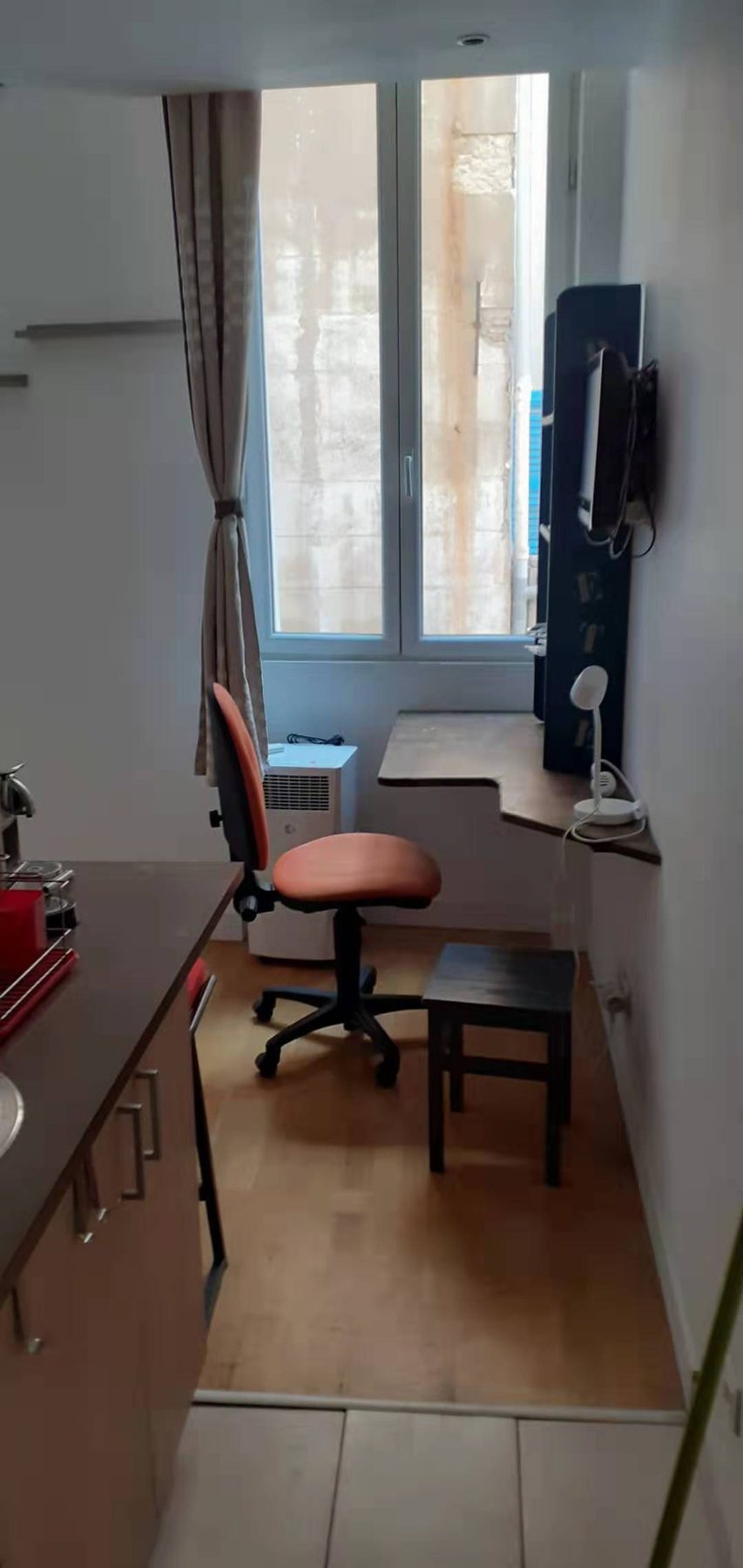 Studio a cote du lycee Thiers + internet + Clim (Côté cour et avec deux fenêtres) — photo 10