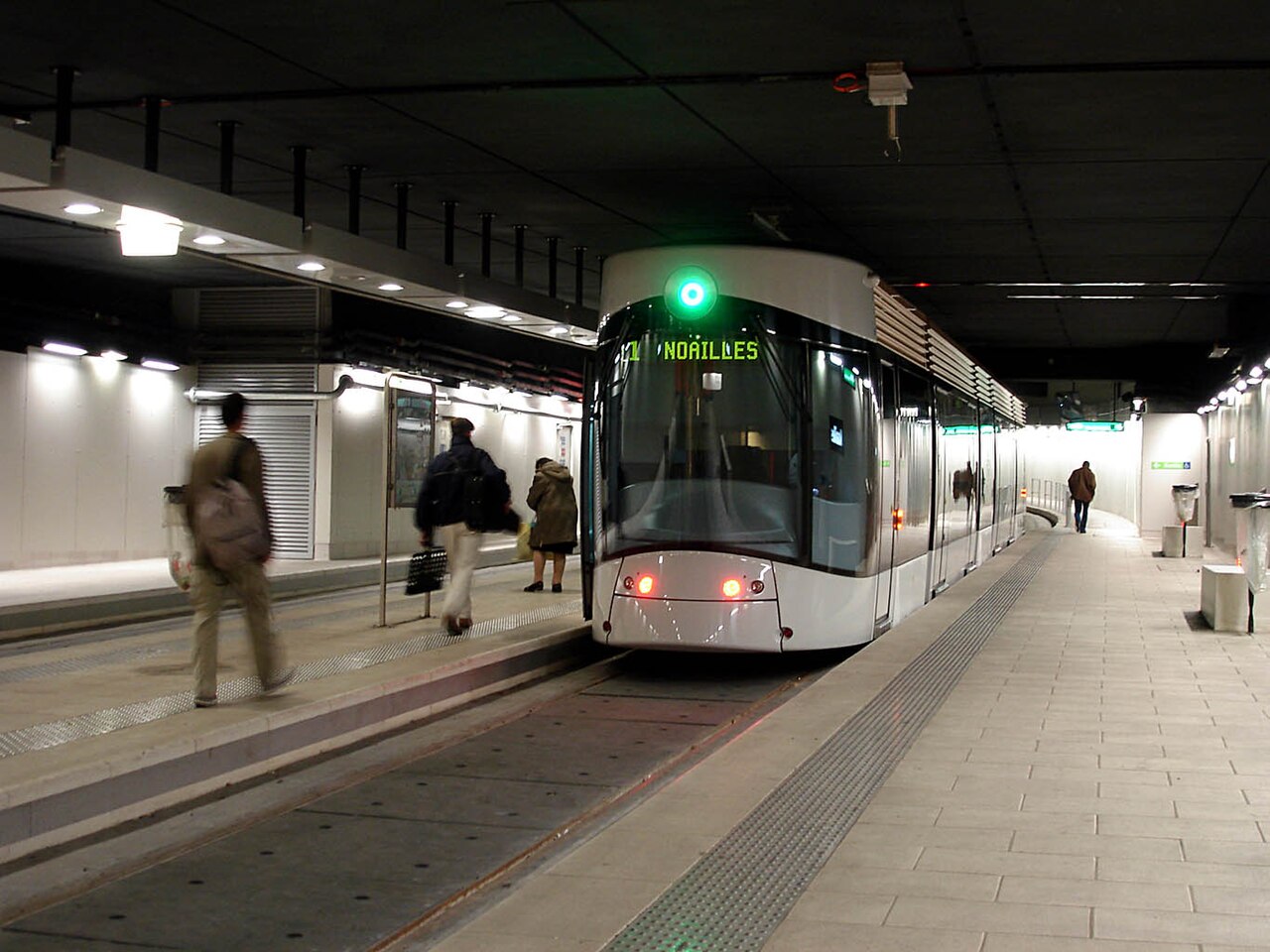 Vivre aux Capucins et à Noailles — photo du quartier 2