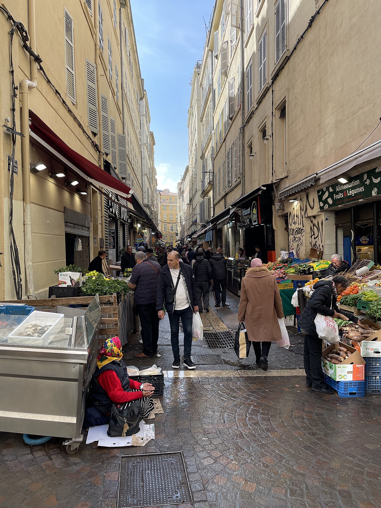 Vivre aux Capucins et à Noailles — photo du quartier 3